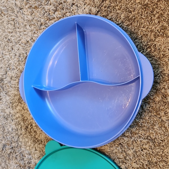 Tupperware CrystalWave Divided Dishes with Lid - Picture 5 of 10